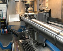 On our Weingärtner Pick-up 500 we can machine screws and barrels up to a total length of 7000 mm