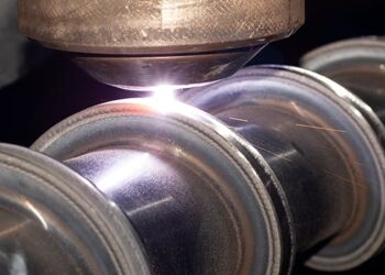 The outside diameter of a screw is refurbished by PTA welding